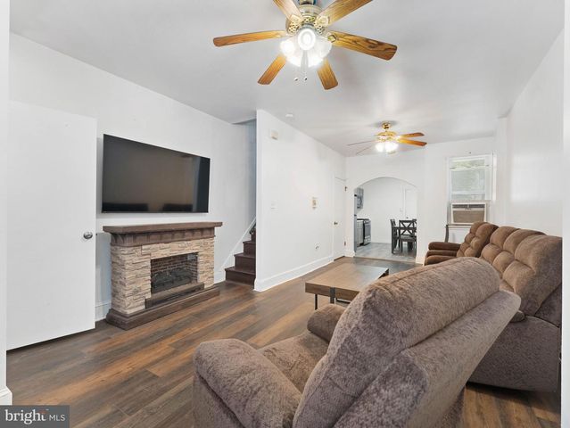 1337 S MAY ST, Philadelphia, PA 19143