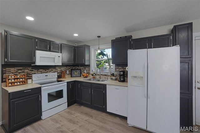 2255 Columbus Circle, Warrenton, MO 63383