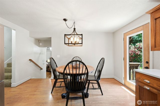 1526 S Lake Stickney Drive, Lynnwood, WA 98087