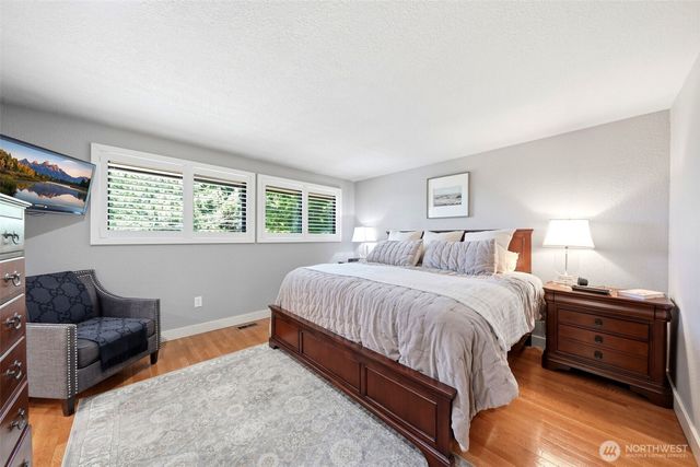 1526 S Lake Stickney Drive, Lynnwood, WA 98087