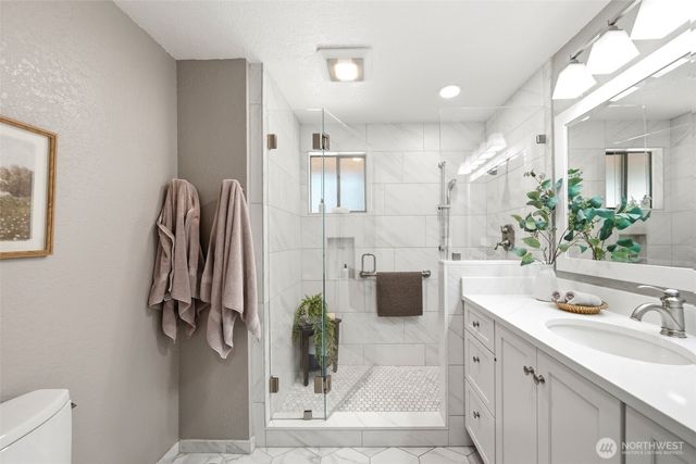 1526 S Lake Stickney Drive, Lynnwood, WA 98087