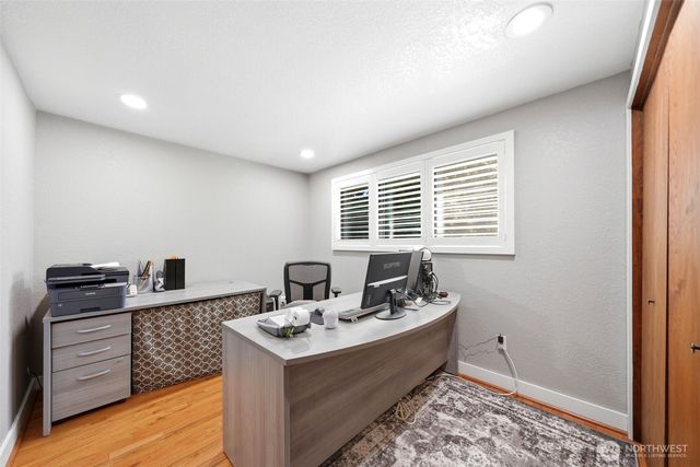 1526 S Lake Stickney Drive, Lynnwood, WA 98087