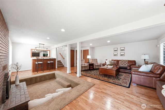1526 S Lake Stickney Drive, Lynnwood, WA 98087