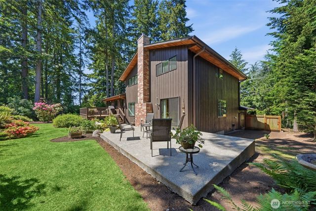 1526 S Lake Stickney Drive, Lynnwood, WA 98087