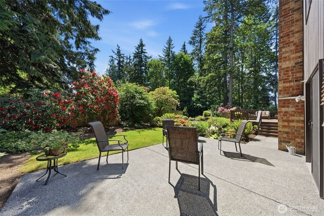 1526 S Lake Stickney Drive, Lynnwood, WA 98087