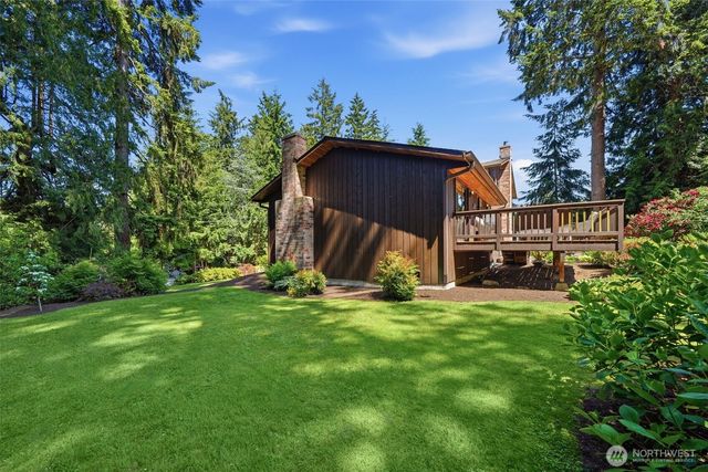 1526 S Lake Stickney Drive, Lynnwood, WA 98087