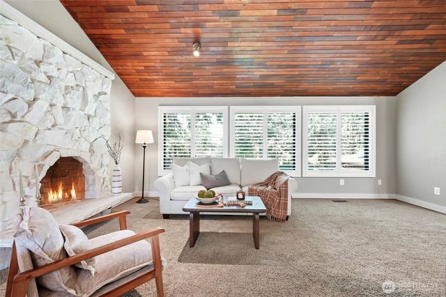 1526 S Lake Stickney Drive, Lynnwood, WA 98087