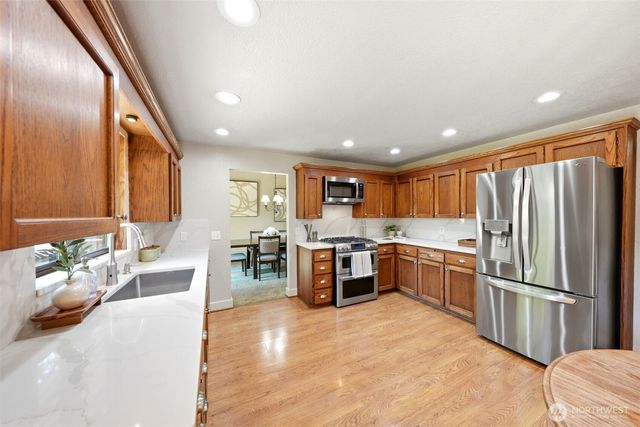 1526 S Lake Stickney Drive, Lynnwood, WA 98087