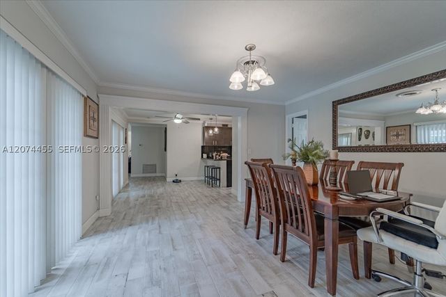 5561 SW 13th St, Plantation, FL 33317