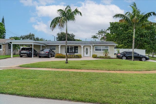 5561 SW 13th St, Plantation, FL 33317