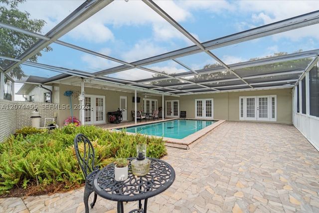 5561 SW 13th St, Plantation, FL 33317