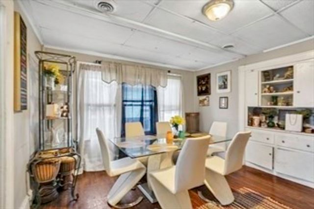 124-126 Westford Cir, Springfield, MA 01109