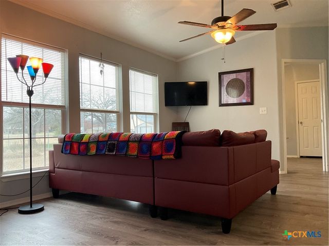 100 El Paso Street, Holland, TX 76534