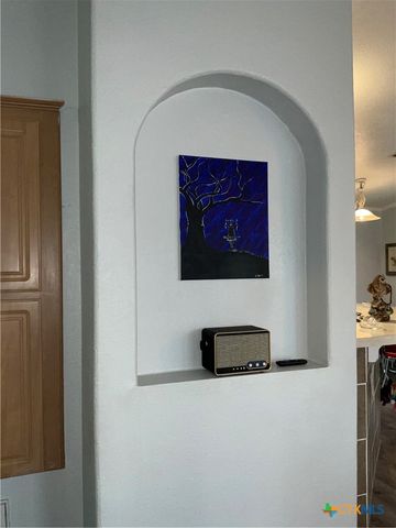 100 El Paso Street, Holland, TX 76534