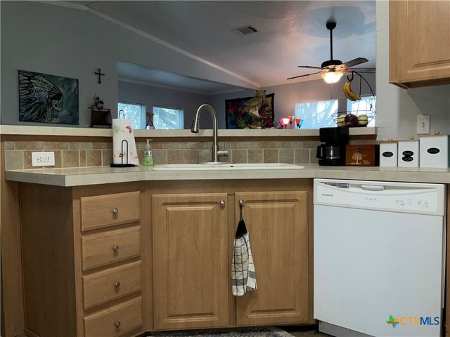 100 El Paso Street, Holland, TX 76534