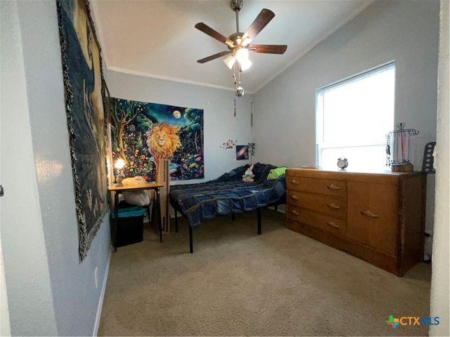 100 El Paso Street, Holland, TX 76534