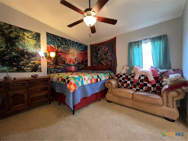 100 El Paso Street, Holland, TX 76534