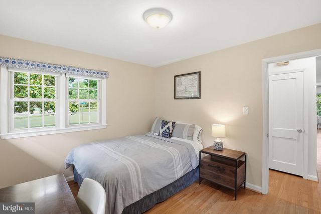 7914 BAINBRIDGE RD, Alexandria, VA 22308