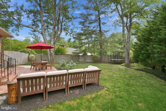 7914 BAINBRIDGE RD, Alexandria, VA 22308