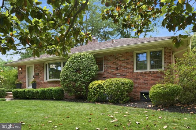 7914 BAINBRIDGE RD, Alexandria, VA 22308