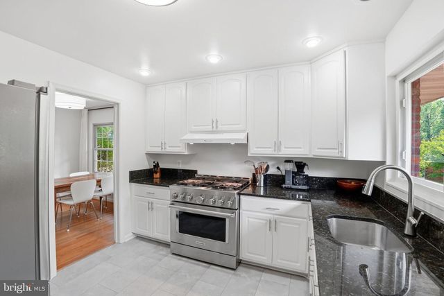 7914 BAINBRIDGE RD, Alexandria, VA 22308