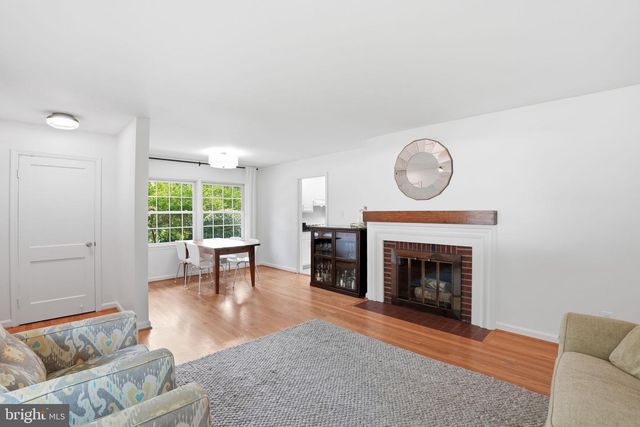 7914 BAINBRIDGE RD, Alexandria, VA 22308