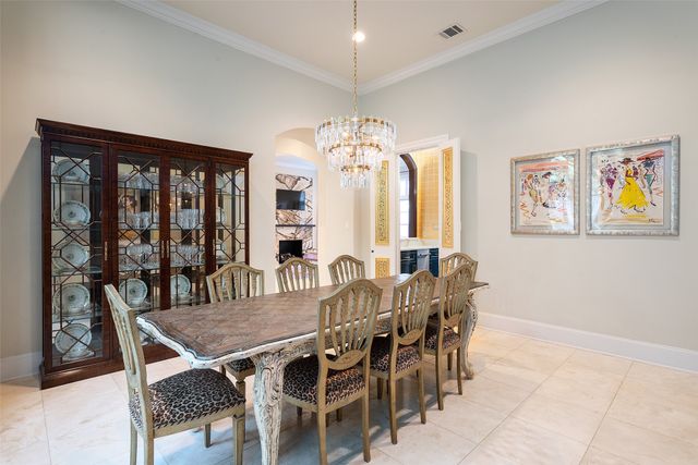 6914 Oak Manor Drive, Dallas, TX 75230