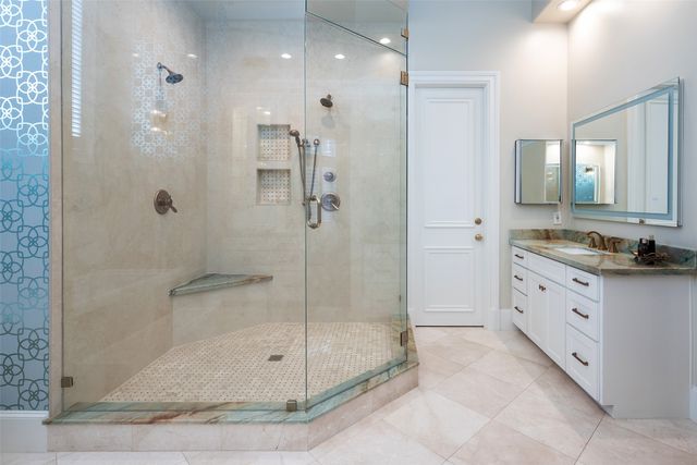 6914 Oak Manor Drive, Dallas, TX 75230