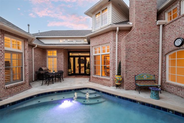 6914 Oak Manor Drive, Dallas, TX 75230