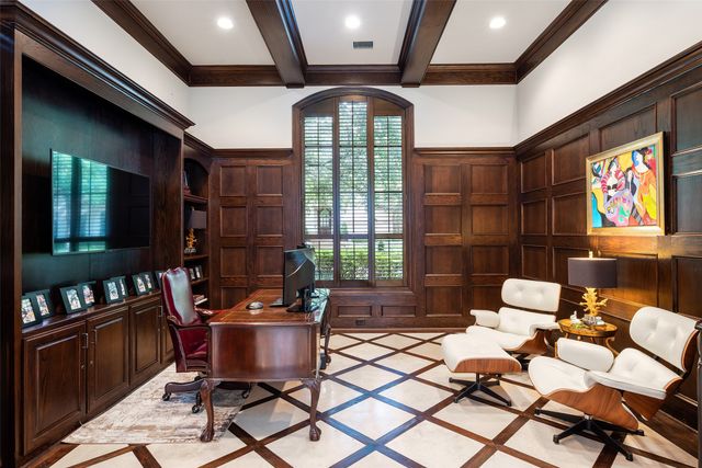 6914 Oak Manor Drive, Dallas, TX 75230