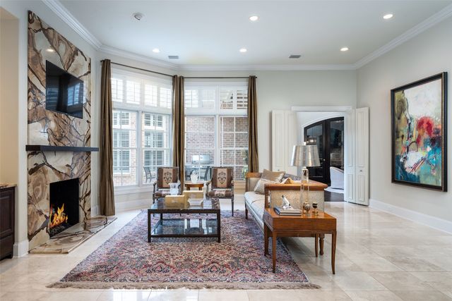 6914 Oak Manor Drive, Dallas, TX 75230