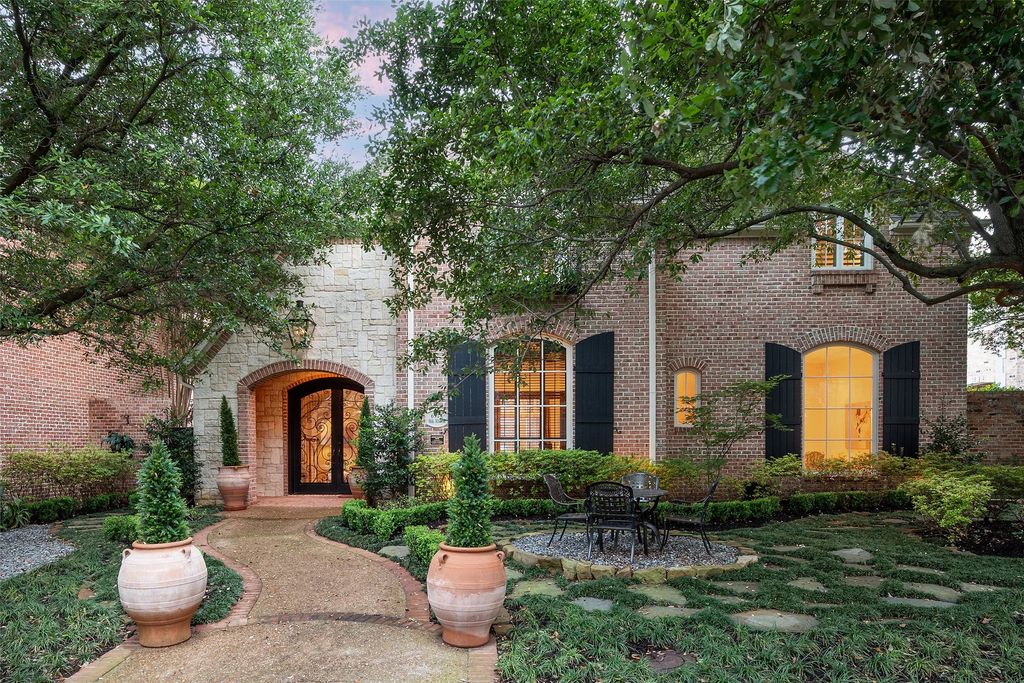 6914 Oak Manor Drive, Dallas, TX 75230
