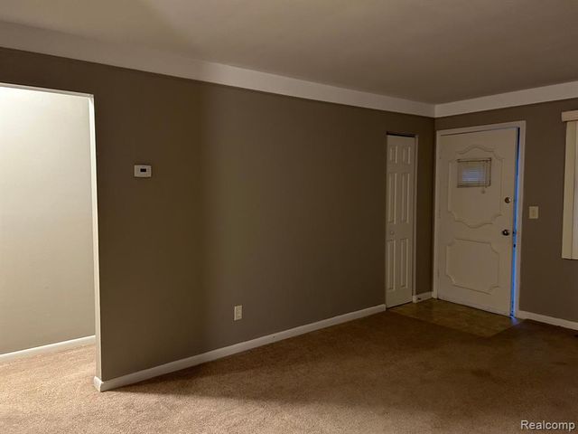 4471 Croissant Street, Dearborn Heights, MI 48125