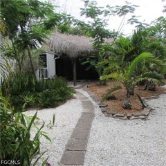 7697 Beach Daisy LN, Bokeelia, FL 33922