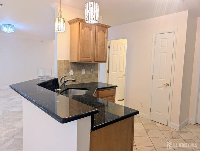 3038 King Court, Green Brook, NJ 08812