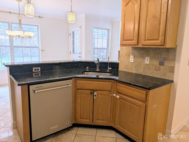 3038 King Court, Green Brook, NJ 08812