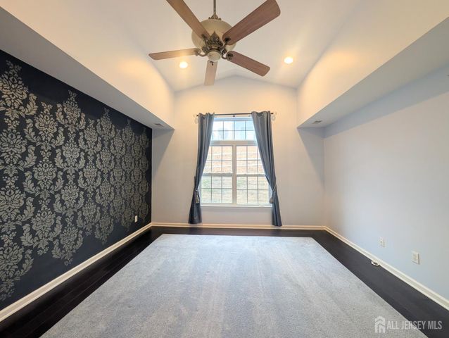 3038 King Court, Green Brook, NJ 08812