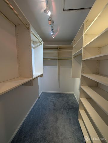 3038 King Court, Green Brook, NJ 08812