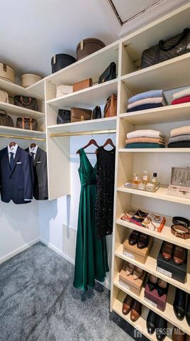 3038 King Court, Green Brook, NJ 08812