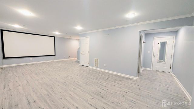 3038 King Court, Green Brook, NJ 08812