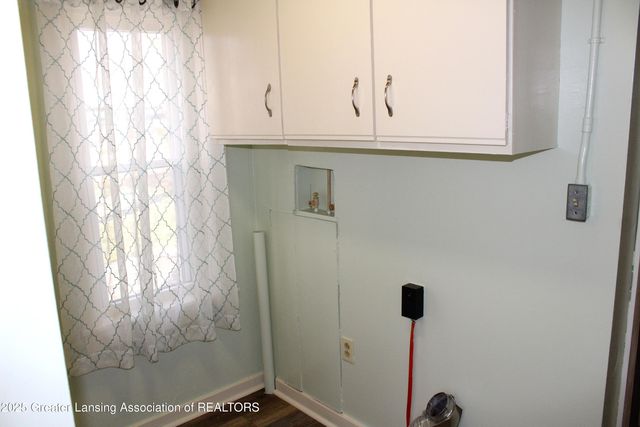 809 Warren Avenue, Charlotte, MI 48813