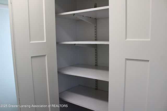 809 Warren Avenue, Charlotte, MI 48813