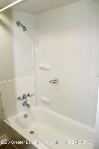 809 Warren Avenue, Charlotte, MI 48813