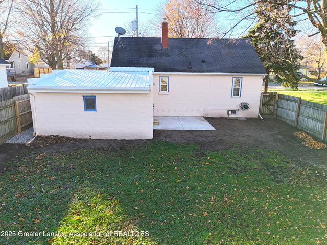 809 Warren Avenue, Charlotte, MI 48813