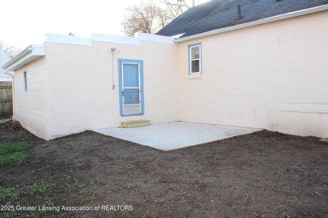 809 Warren Avenue, Charlotte, MI 48813