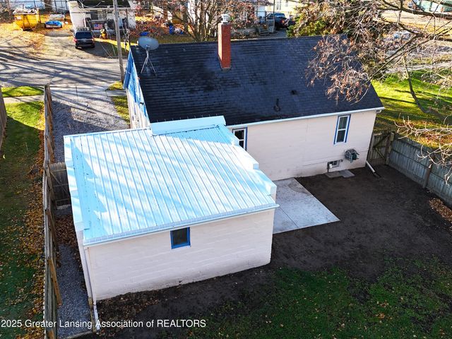 809 Warren Avenue, Charlotte, MI 48813