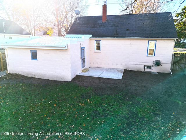 809 Warren Avenue, Charlotte, MI 48813