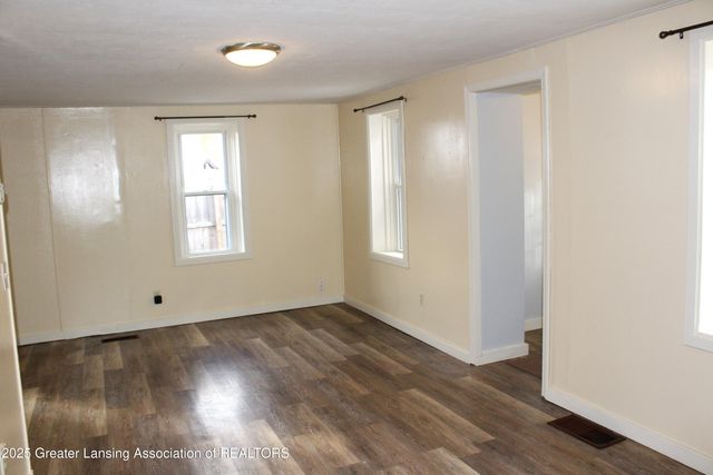 809 Warren Avenue, Charlotte, MI 48813