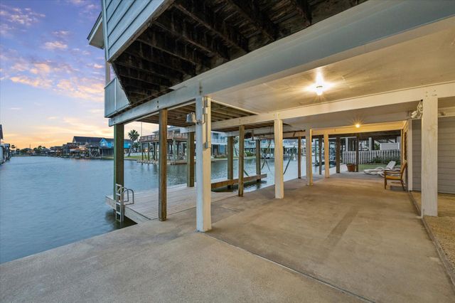 4105 Nueces Drive, Galveston, TX 77554
