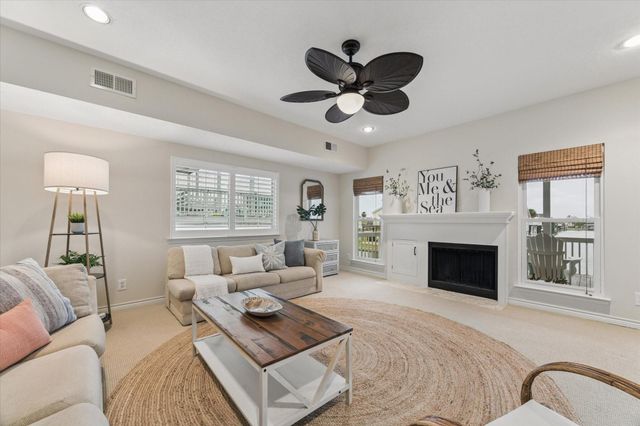 4105 Nueces Drive, Galveston, TX 77554